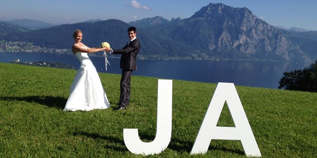 Destination-Wedding - Österreich - Euer JA.... auf der Wiese neben dem Gmundnerberghaus - Gmundnerberghaus
