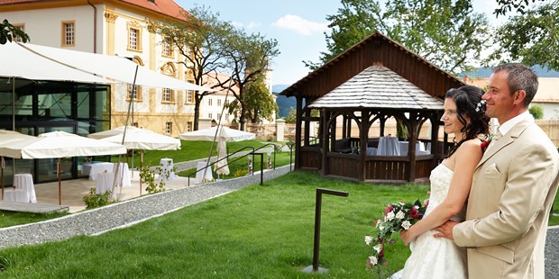 Destination-Wedding - Art der Location: Hotel / Chalet - Garten mit Salettl - Hotel Hofwirt