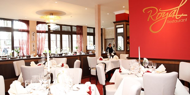 Destination-Wedding - barrierefreie Location - Restaurant "Royal"  - The Lakeside Burghotel zu Strausberg