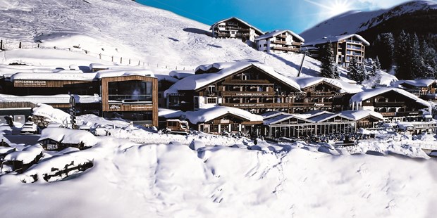 Destination-Wedding - Tiroler Unterland - Hotel-Außenansicht | Winter - My Alpenwelt Resort****Superior