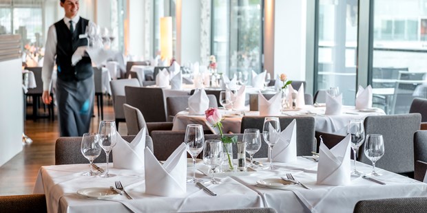Destination-Wedding - Salzburg - IMLAUER Sky Restaurant - IMLAUER HOTEL PITTER Salzburg