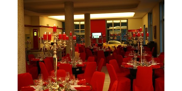Destination-Wedding - Bayern - Catering bei Ferrari - ViCulinaris im Kolbergarten