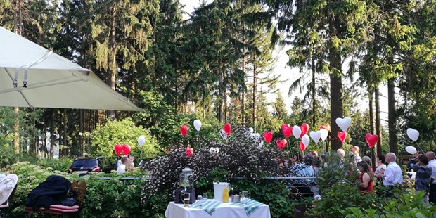 Destination-Wedding - Deutschland - Feiern im Grünem - Bergwirtschaft Bieleboh Restaurant & Hotel