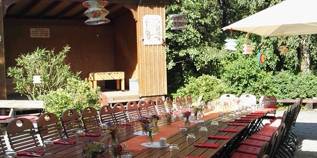 Destination-Wedding - barrierefreie Location - Tafel zum Sommerfest - Bergwirtschaft Bieleboh Restaurant & Hotel