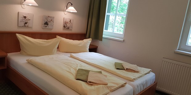 Destination-Wedding - Deutschland - 5 Doppelzimmer, ein Einzelzimmer und eine Ferienwohnung laden zum Übernachten auf dem Berg ein - Bergwirtschaft Bieleboh Restaurant & Hotel
