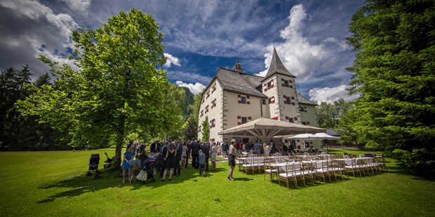 Destination-Wedding - Umgebung: am Land - Feiern im Schlossgarten - Schloss Prielau Hotel & Restaurants