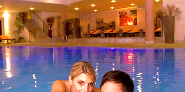 Destination-Wedding - Deutschland - Schwimmbad mit Quellwasser - Feuriger Tatzlwurm