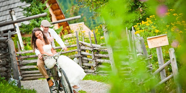 Destination-Wedding - Umgebung: am Land - Sommerhochzeit - Almdorf Seinerzeit
