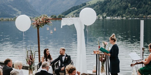 Destination-Wedding - Art der Location: Restaurant - Lasst euch direkt am Zeller See trauen. Das Seehotel Bellevue stellt die perfekte Location zur Verfügung. - Seehotel Bellevue****s