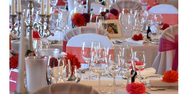 Destination-Wedding - Preisniveau Hochzeitsfeier: €€ - Veranstaltungssaal  - Schloss Gloggnitz